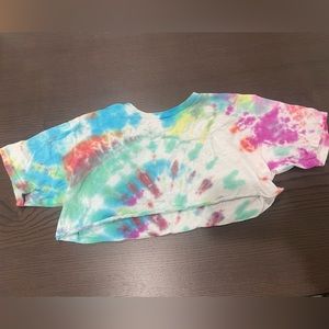Crop tie dye shirt